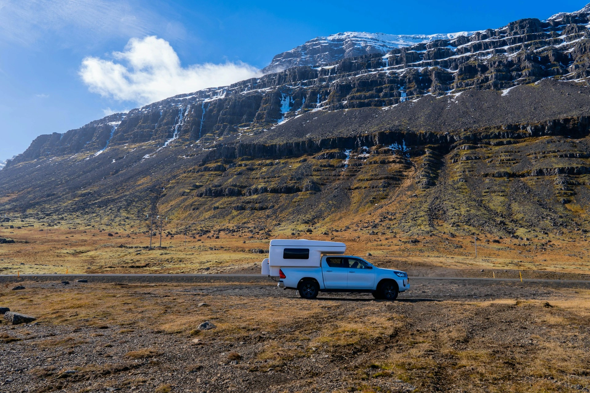 Exploring Iceland's Weather: August vs September